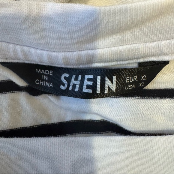 π 6/$60 Shein Dress White Black Flutter Sleeve Stripes Heart Patch Size XL - Picture 5 of 5